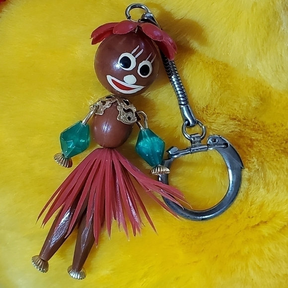 Vintage key Fob Hula Dancer Keychain Keyring beaded handmade - Picture 2 of 4